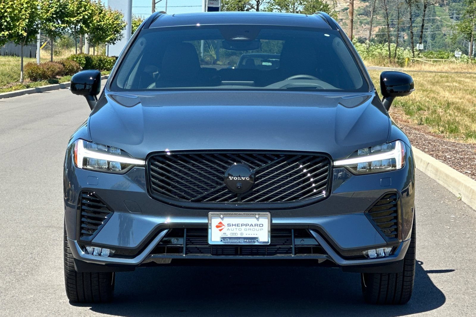 New 2026 Volvo XC60 B5 Ultra w/ Climate Package AWD/4WD image 8