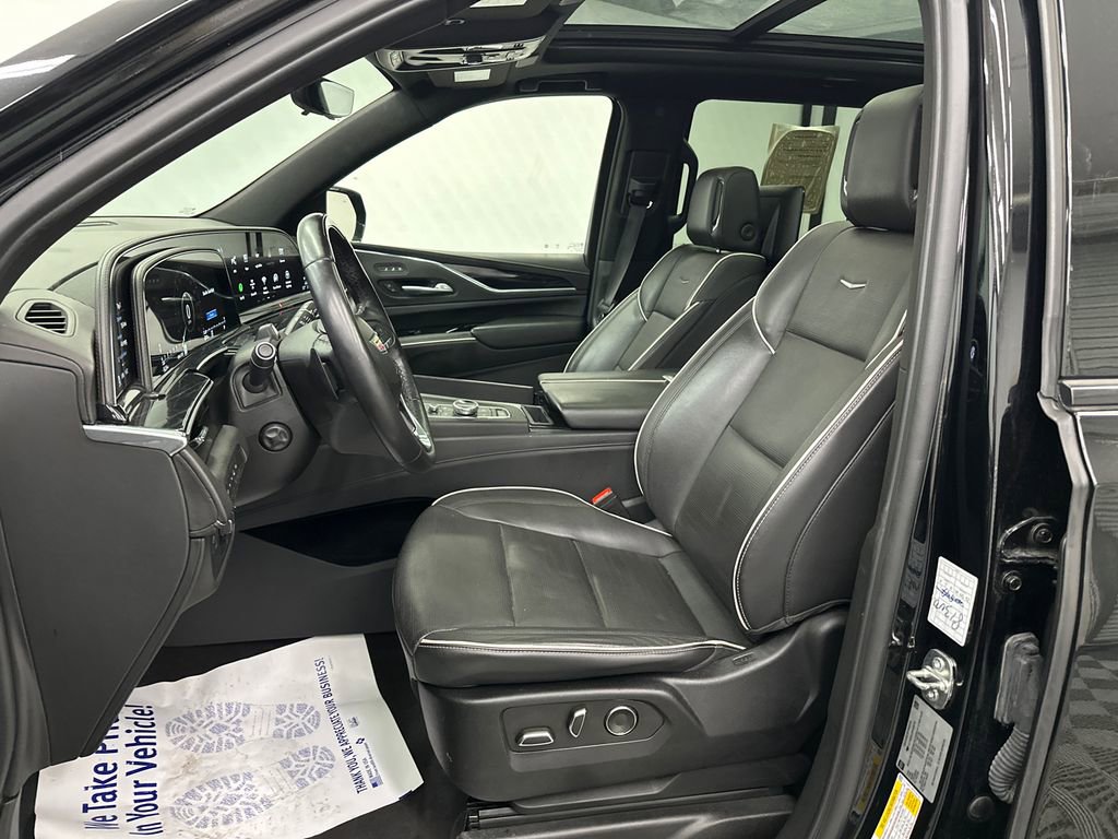 Used 2023 Cadillac Escalade Sport image 9