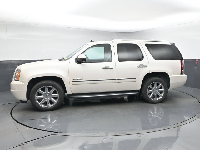 Used 2012 GMC Yukon Denali RWD image 4