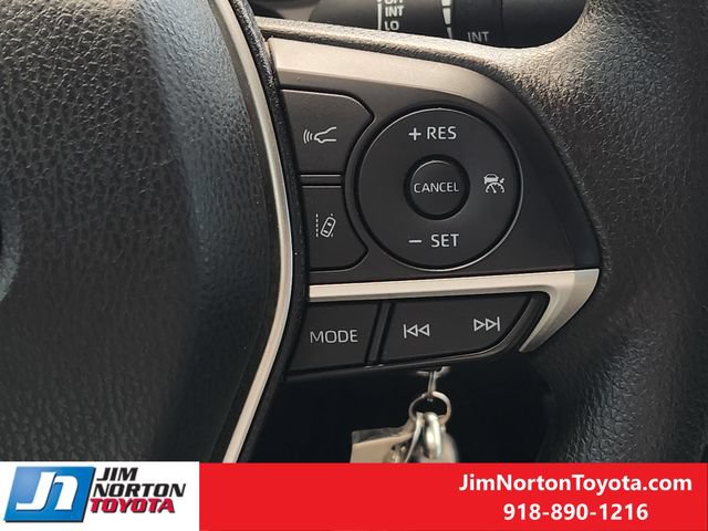 Used 2021 Toyota Camry LE FWD image 28