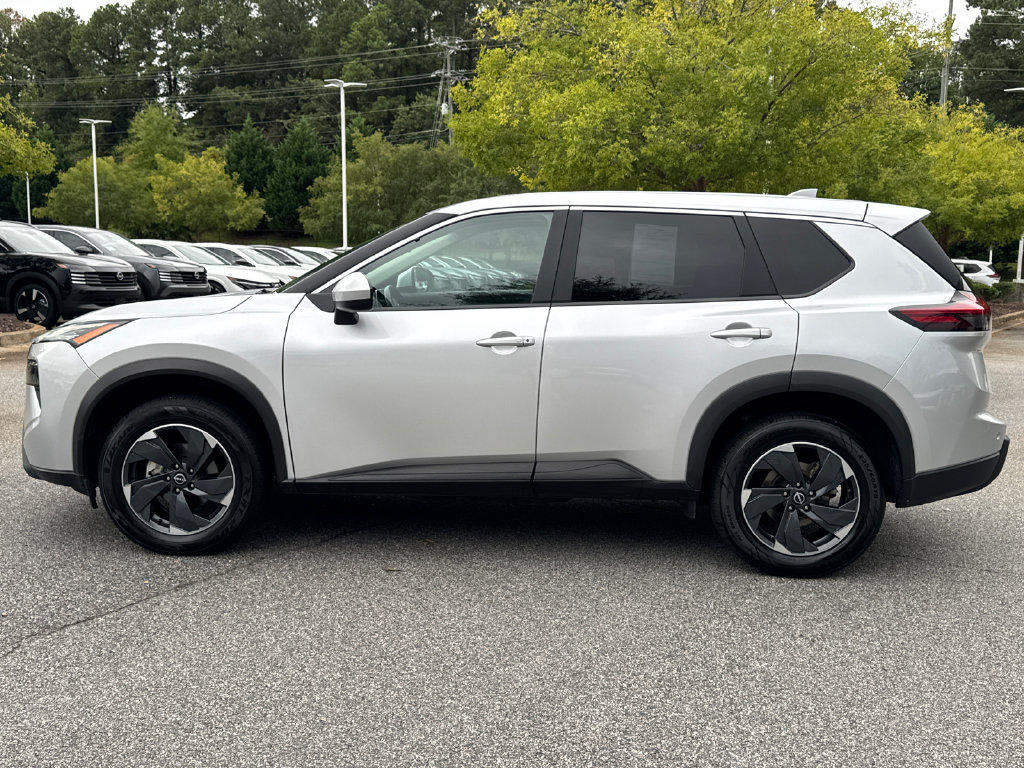 Certified 2025 Nissan Rogue SV AWD/4WD image 11