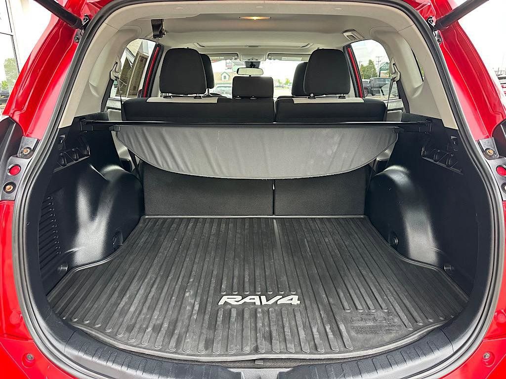 Certified 2017 Toyota RAV4 XLE AWD/4WD image 10