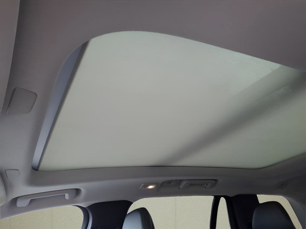 Used 2023 Volvo XC90 B5 Core image 14