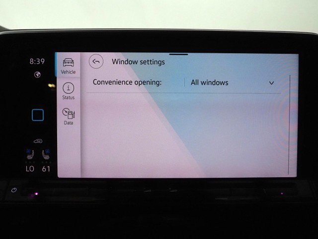 Used 2024 Volkswagen Atlas SE w/ Technology Package image 30