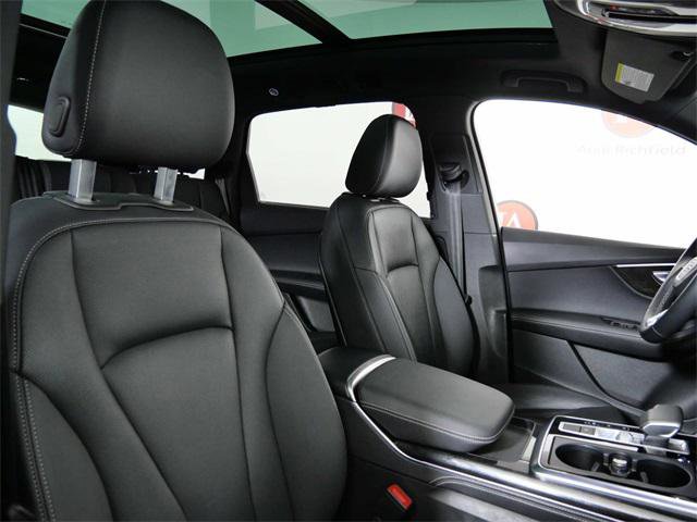 Certified 2025 Audi Q7 2.0T Premium Plus image 12