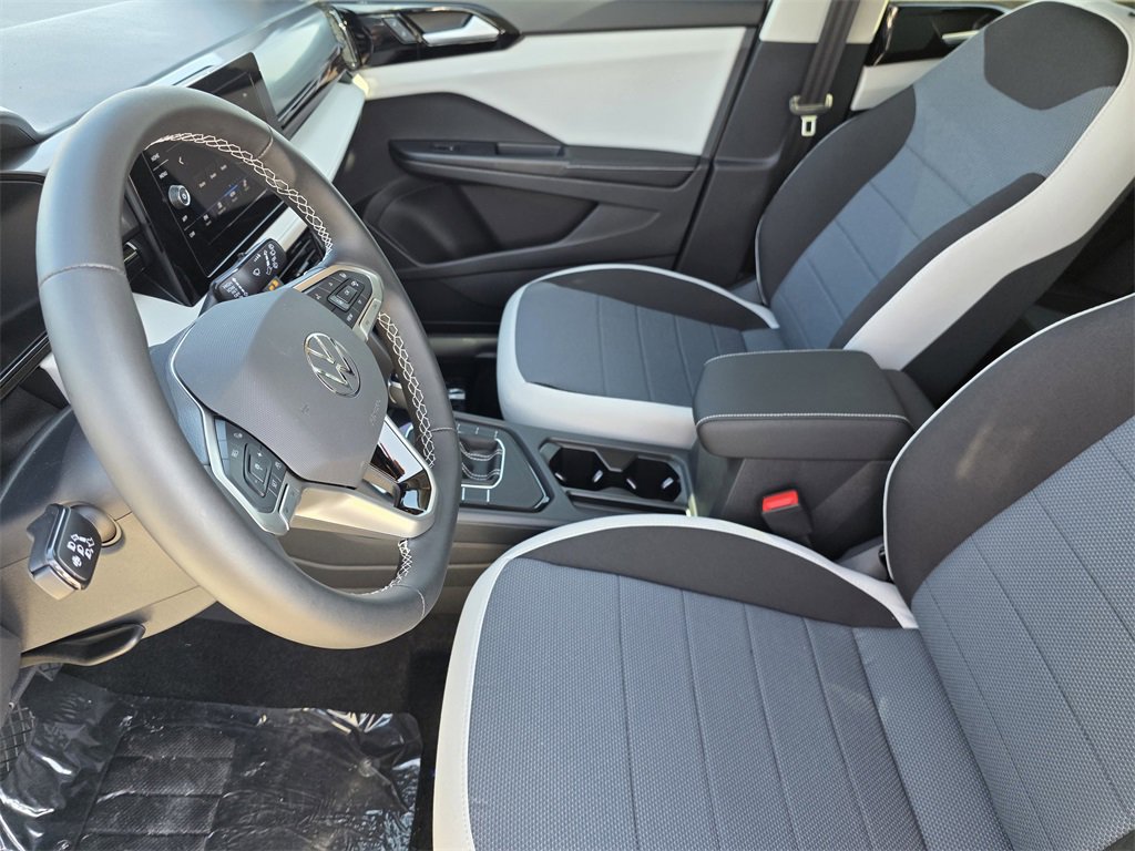 New 2025 Volkswagen Taos S image 9