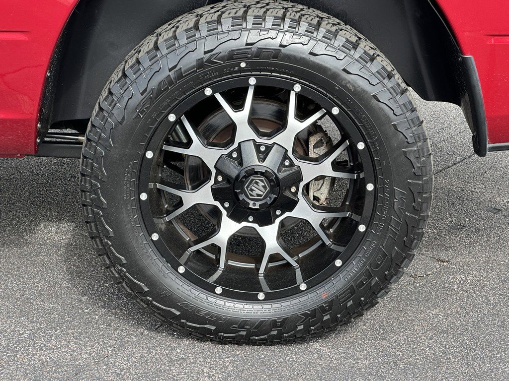 Used 2015 RAM 1500 Classic SLT image 9