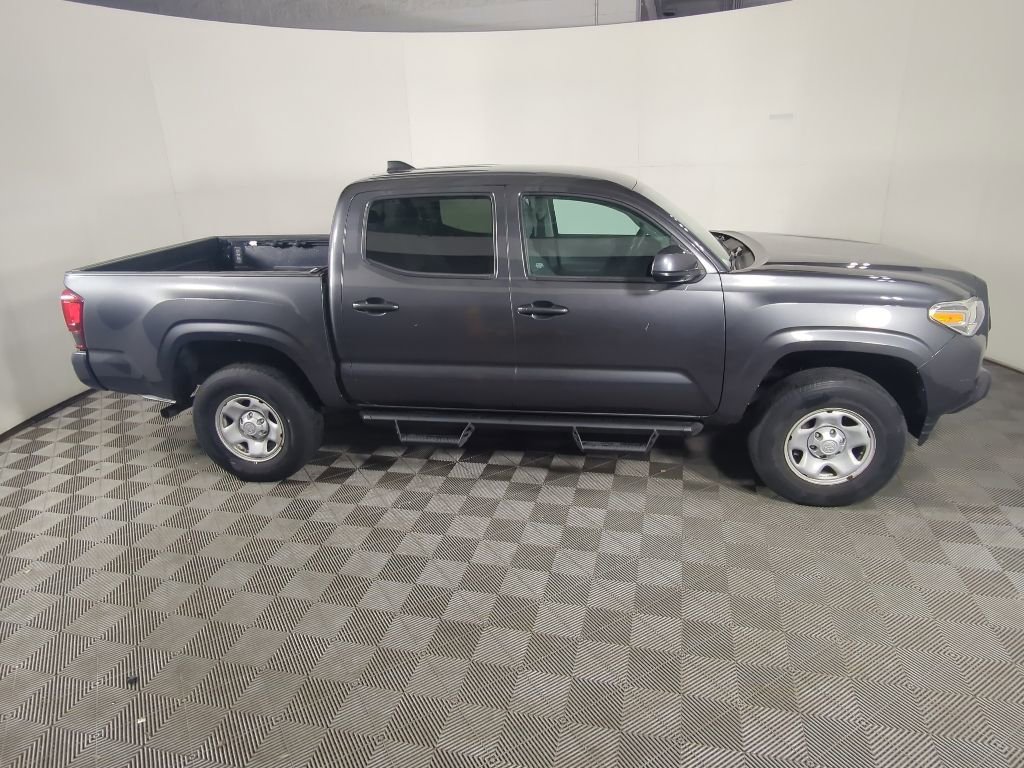 Used 2020 Toyota Tacoma SR AWD/4WD image 9