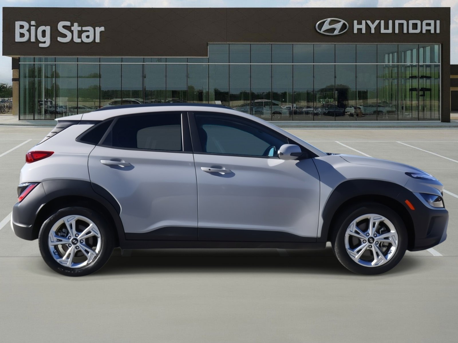 Used 2023 Hyundai Kona SEL w/ Cargo Package image 5