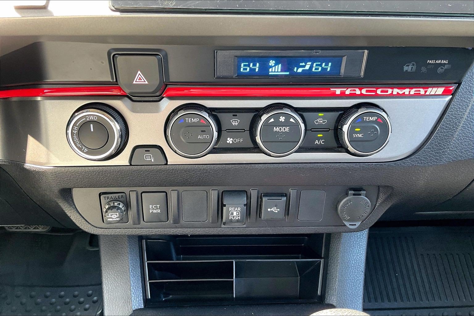Used 2022 Toyota Tacoma SR5 AWD/4WD image 30