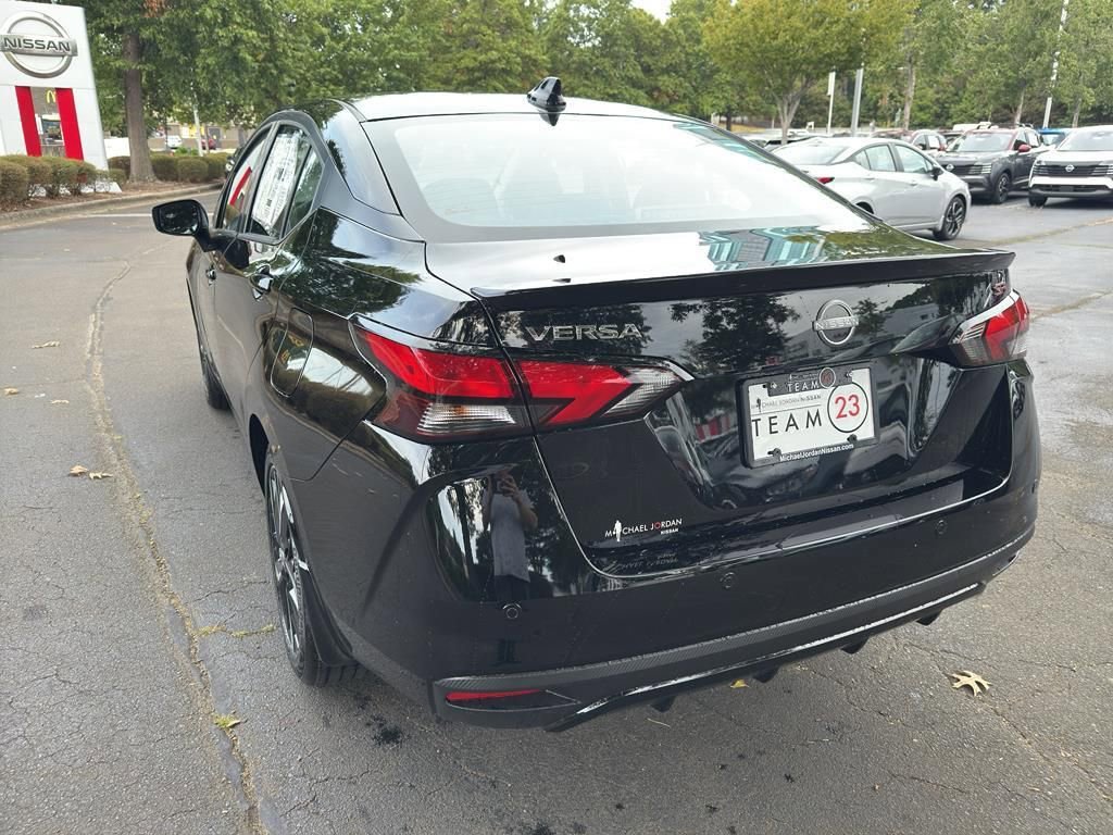 New 2025 Nissan Versa SR image 5