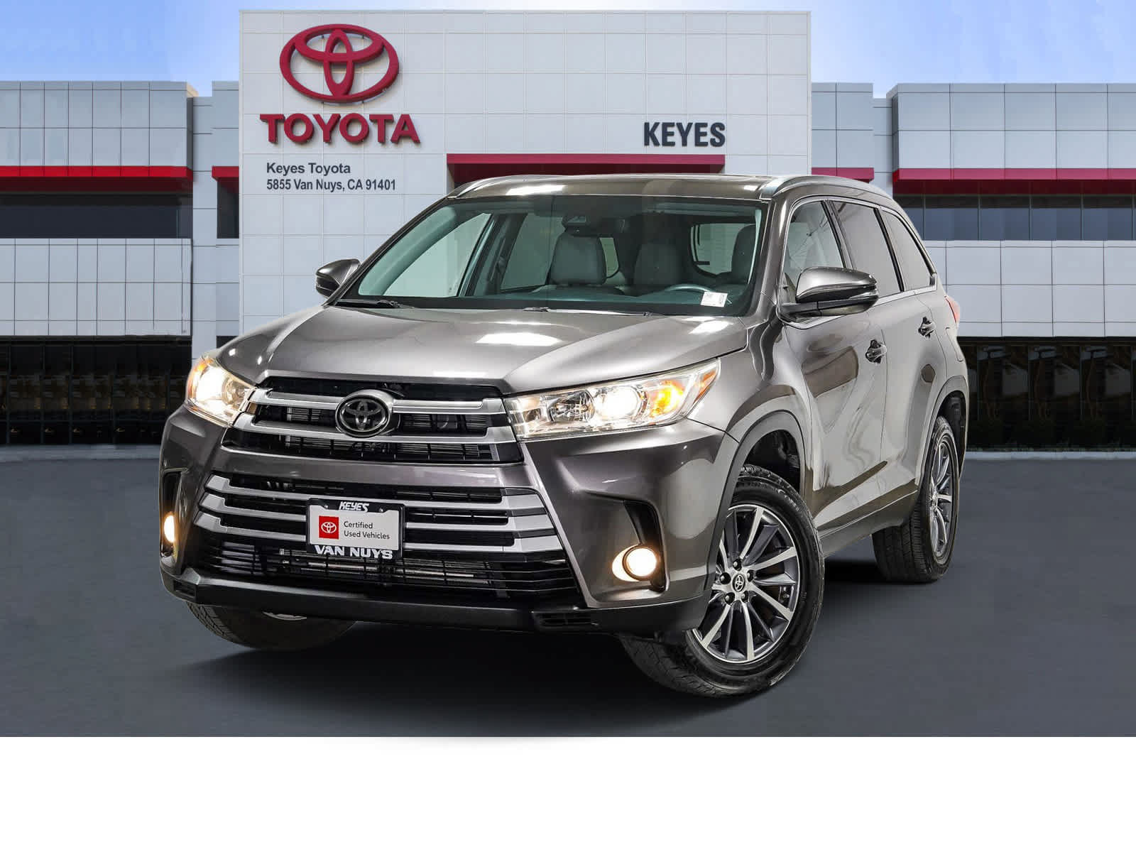 Certified 2019 Toyota Highlander XLE w/ Carpet Mat Package (TMS) FWD image 1