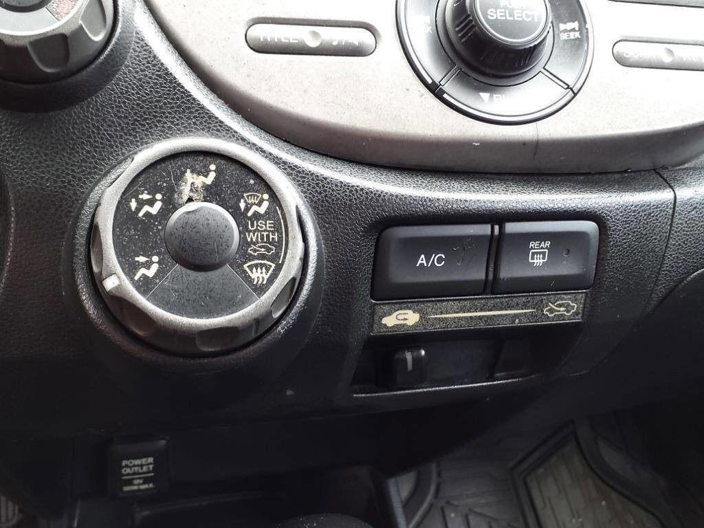 Used 2010 Honda Fit Sport image 19