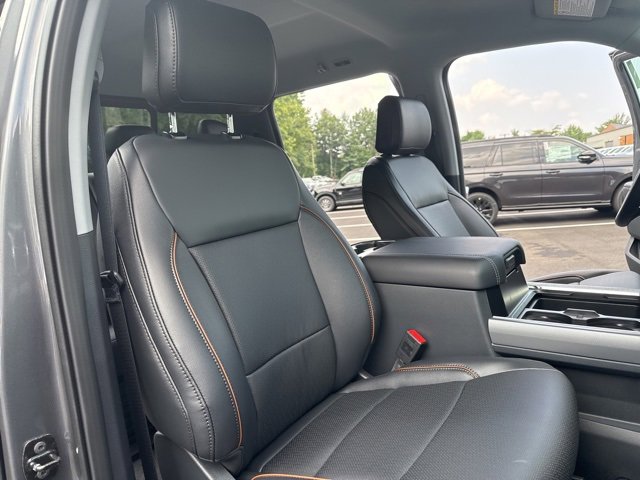 New 2025 Ford F250 Lariat w/ Chrome Package image 23