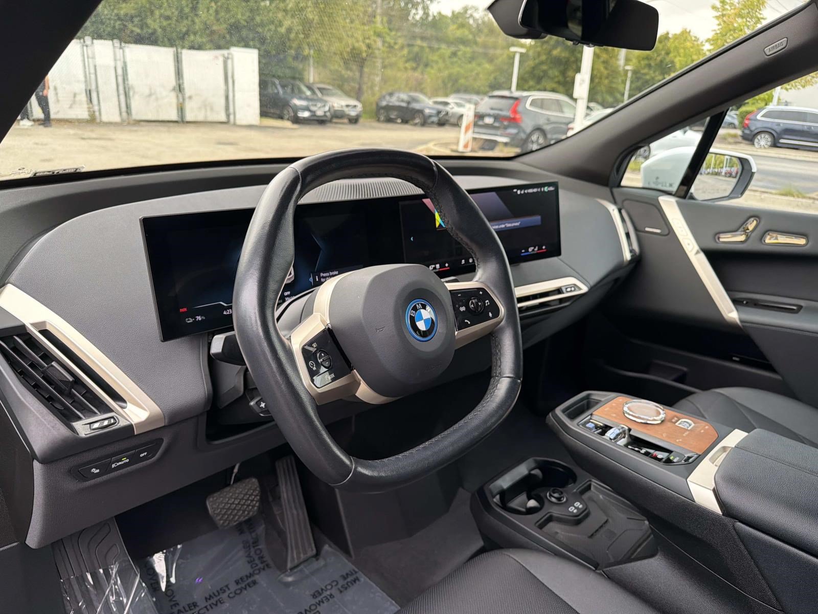 Certified 2024 BMW iX xDrive50 w/ Premium Package AWD/4WD image 38