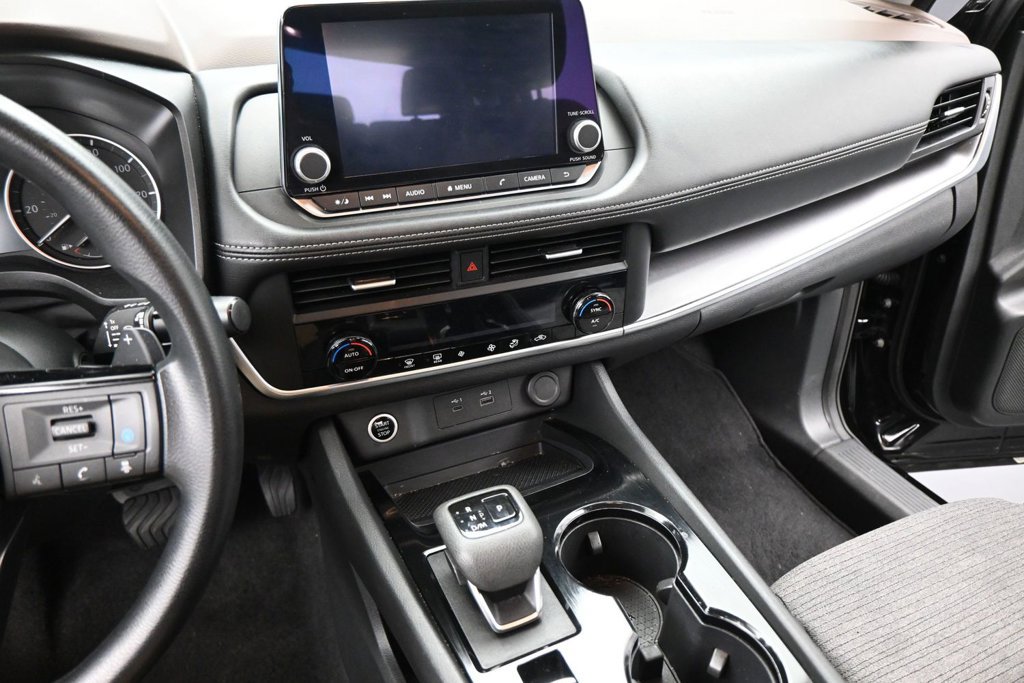 Used 2023 Nissan Rogue SV FWD image 13
