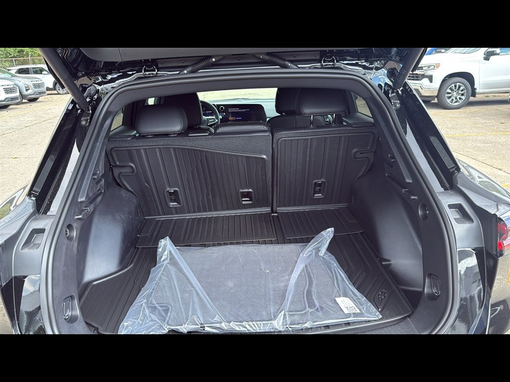 New 2025 Chevrolet Equinox EV LT FWD image 26