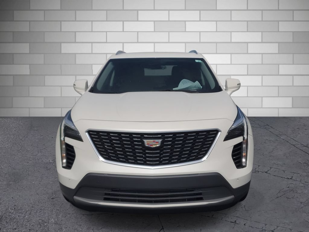 Used 2022 Cadillac XT4 Premium Luxury w/ Safety Alert Package FWD image 8