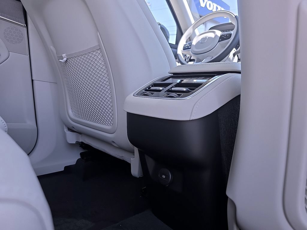 New 2026 Volvo XC90 B6 Ultra AWD/4WD image 17