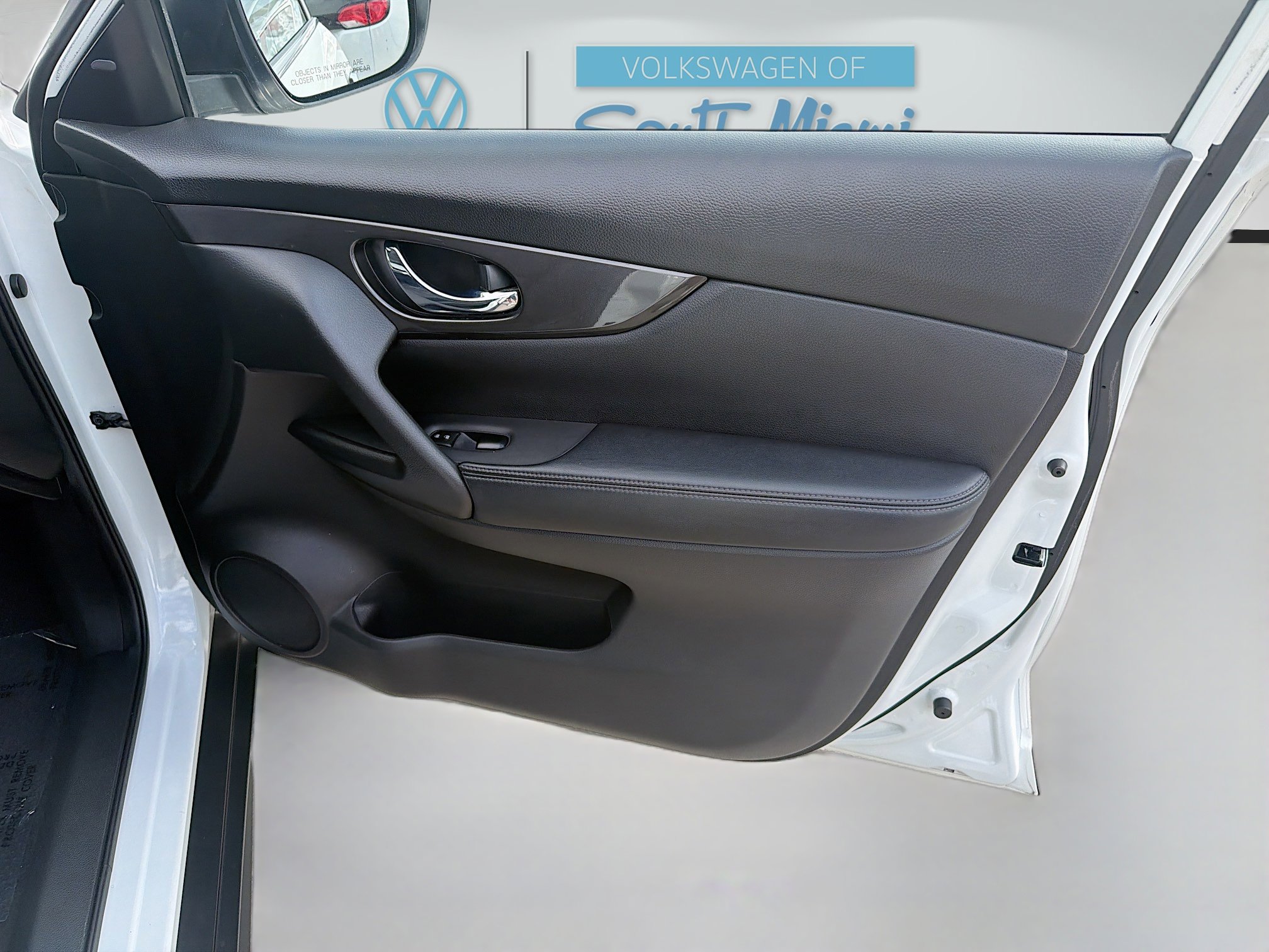 Used 2020 Nissan Rogue SV image 33