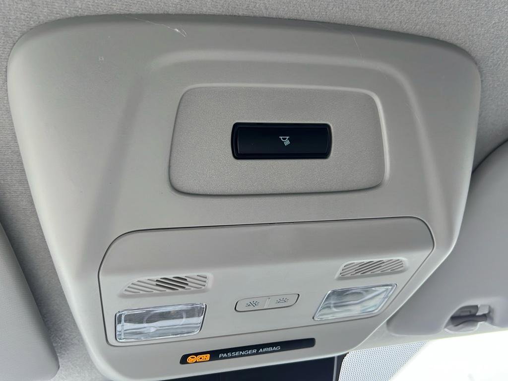 New 2025 Ford Transit 150 Low Roof image 18