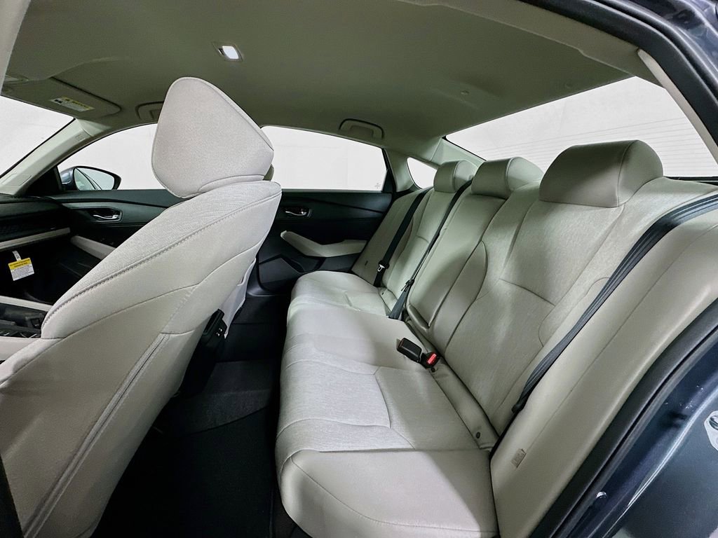 Certified 2025 Honda Accord LX image 17