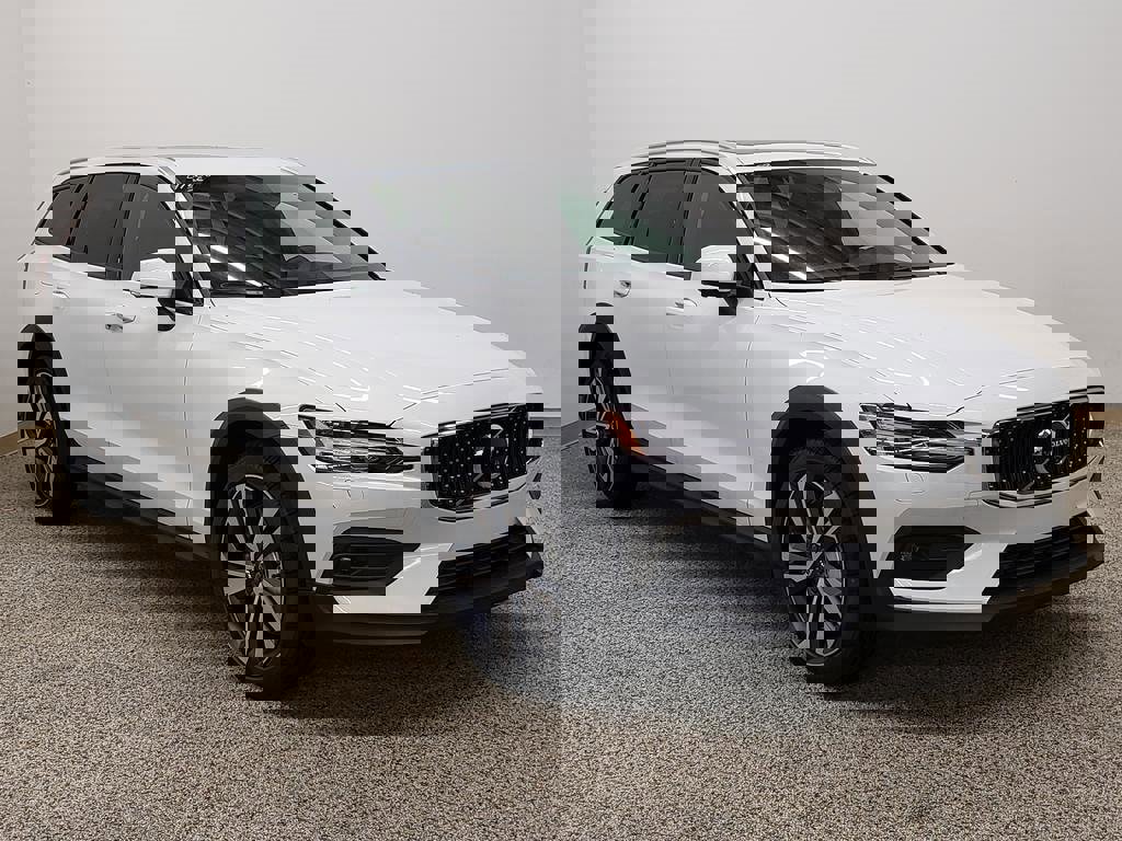 New 2026 Volvo V60 B5 Cross Country Plus w/ Protection Package Premier image 1