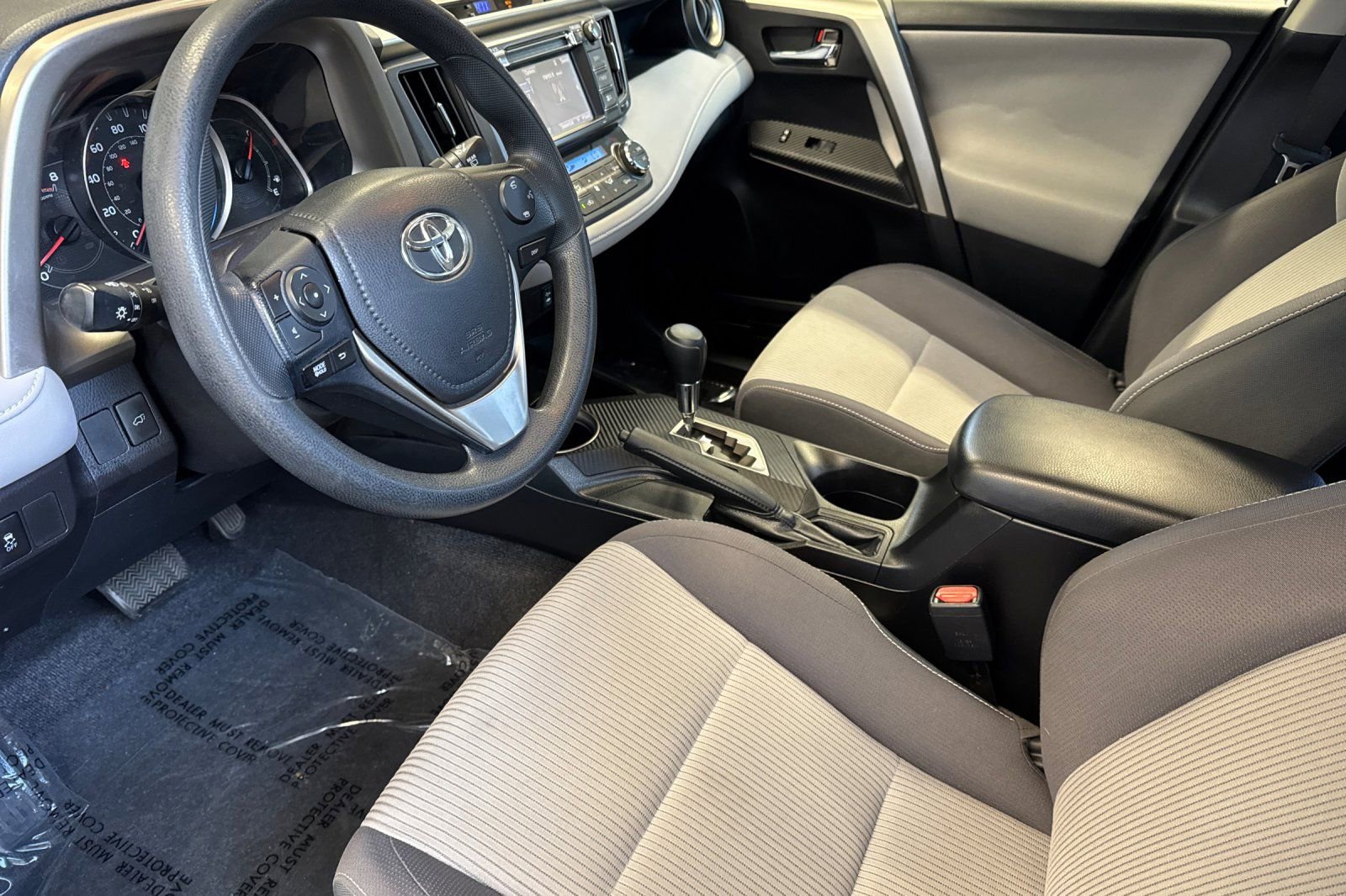 Used 2015 Toyota RAV4 XLE FWD image 11