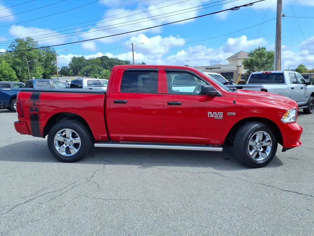 Used 2019 RAM 1500 Express w/ Express Value Package AWD/4WD image 3