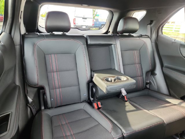 Used 2023 Chevrolet Equinox RS FWD image 30