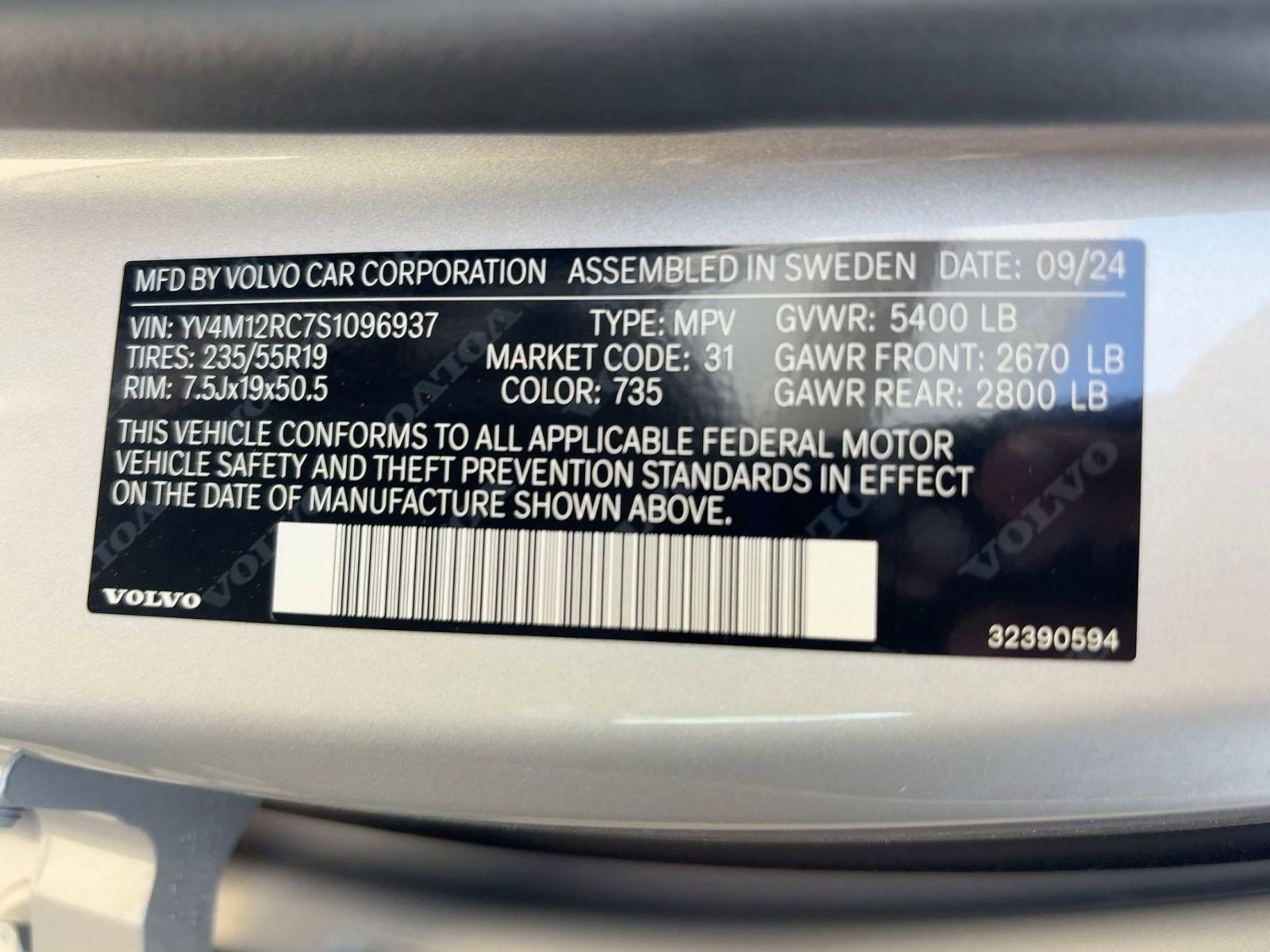 Certified 2025 Volvo XC60 B5 Plus image 21