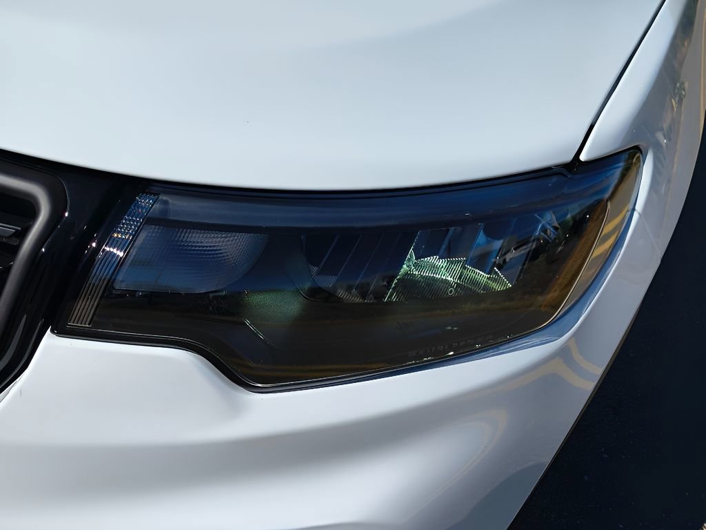 New 2026 Jeep Compass Latitude image 11