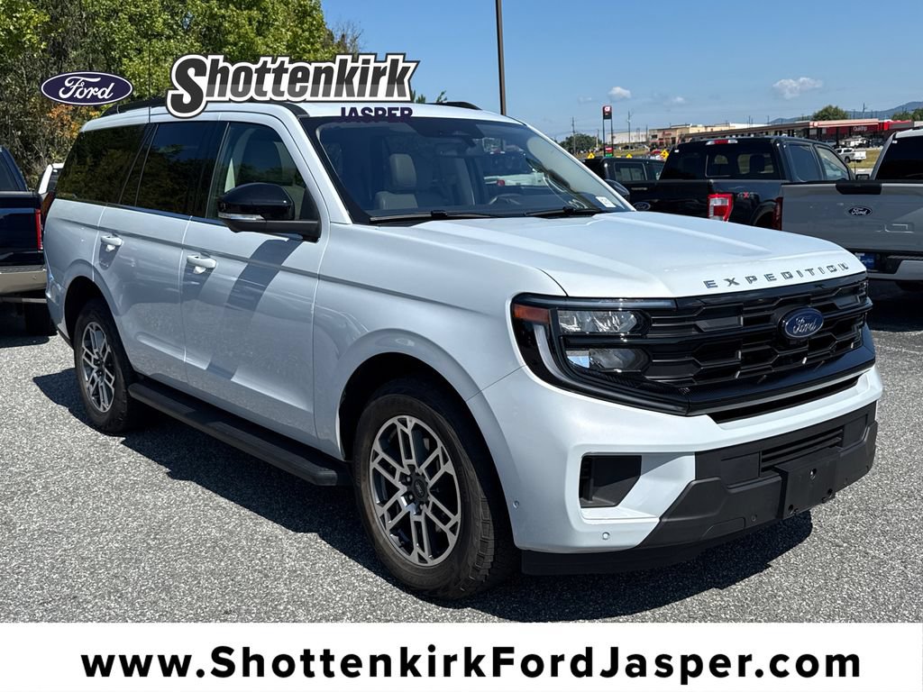 Used 2025 Ford Expedition Active
