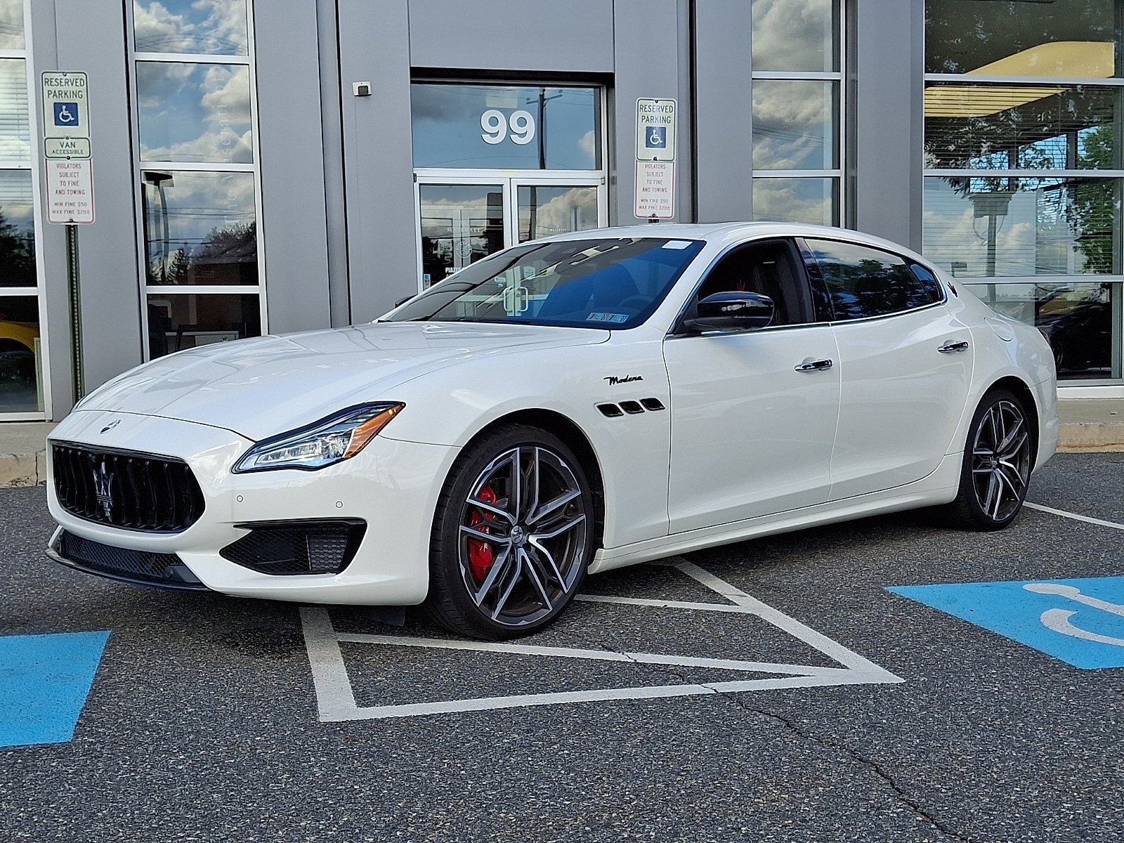 Used 2024 Maserati Quattroporte Modena Ultima Q4 AWD/4WD image 1