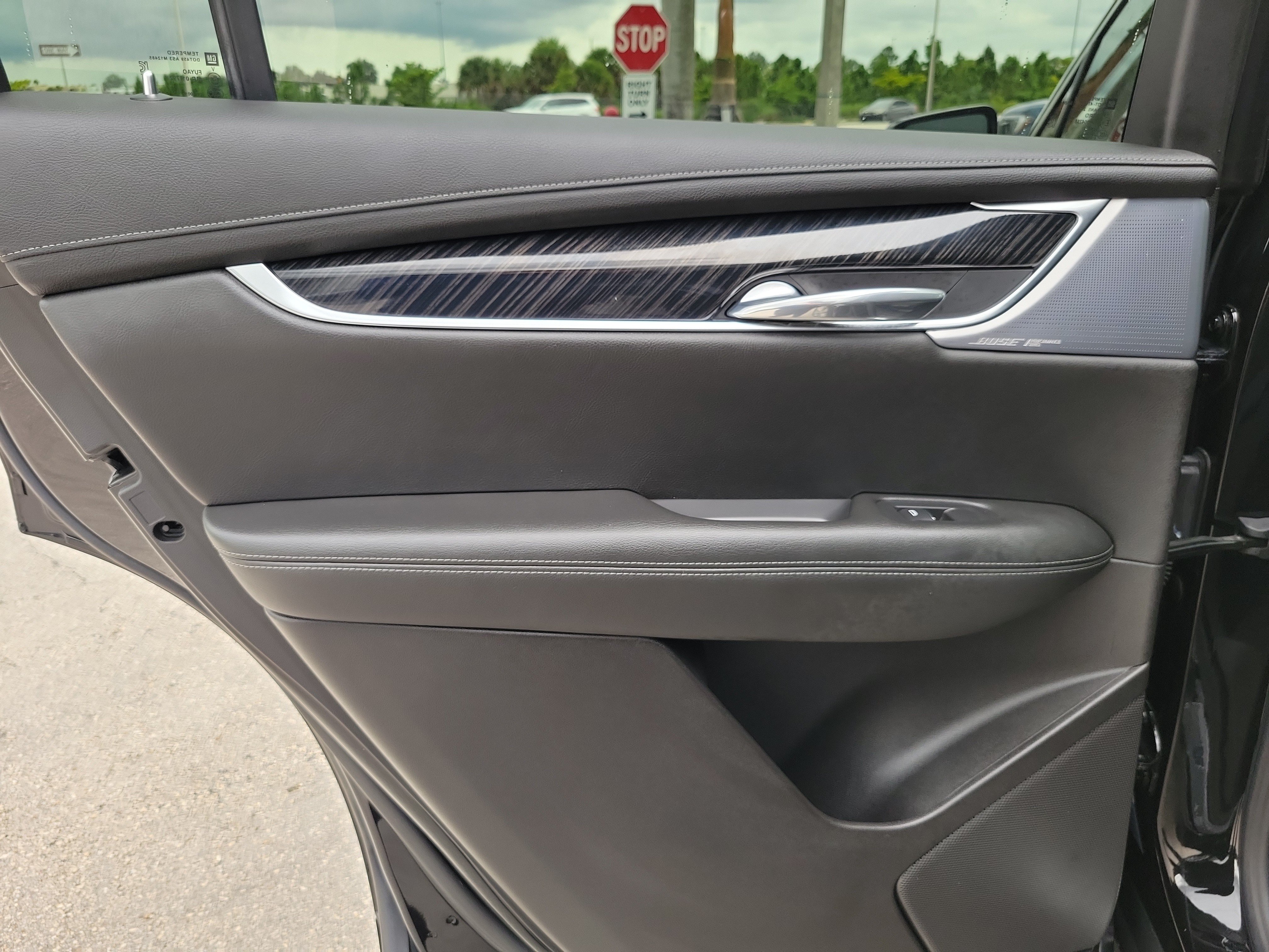 Used 2023 Cadillac XT6 Premium Luxury FWD image 27