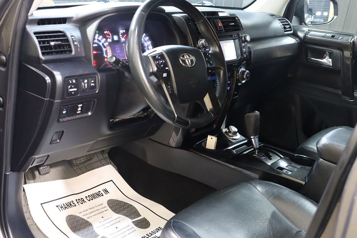 Used 2019 Toyota 4Runner Limited AWD/4WD image 33