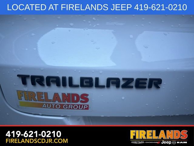 Used 2024 Chevrolet TrailBlazer RS w/ Driver Confidence Package image 11