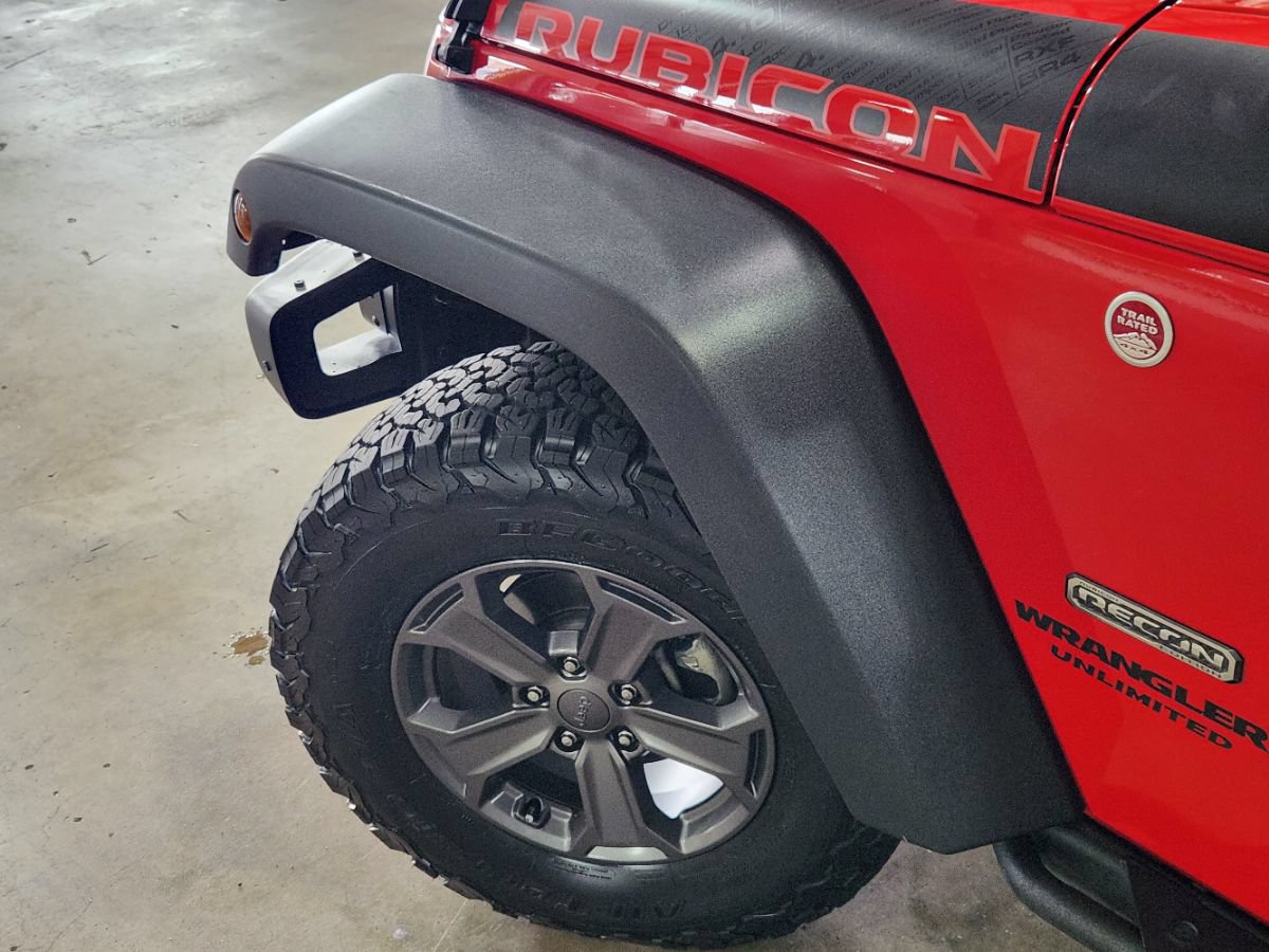 Used 2017 Jeep Wrangler Unlimited Rubicon AWD/4WD image 23