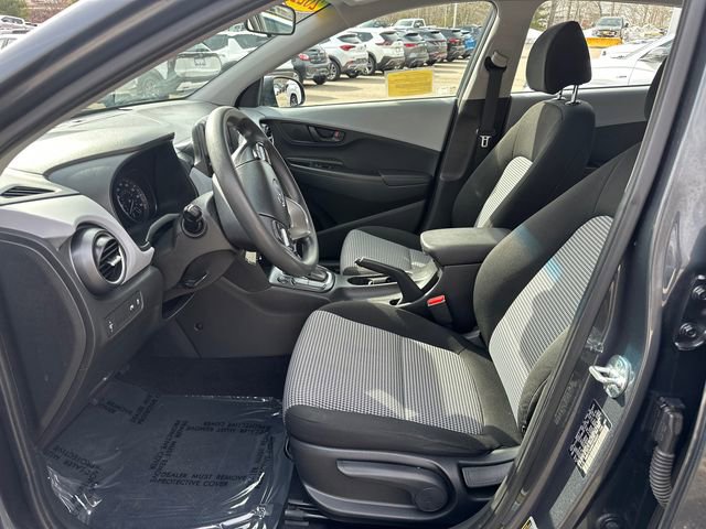 Used 2021 Hyundai Kona SE w/ Cargo Package image 28