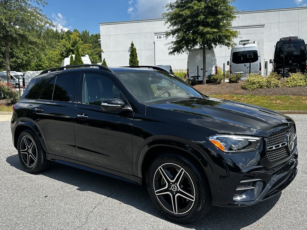 Certified 2025 Mercedes-Benz GLE 350 4MATIC w/ AMG Line Exterior image 2
