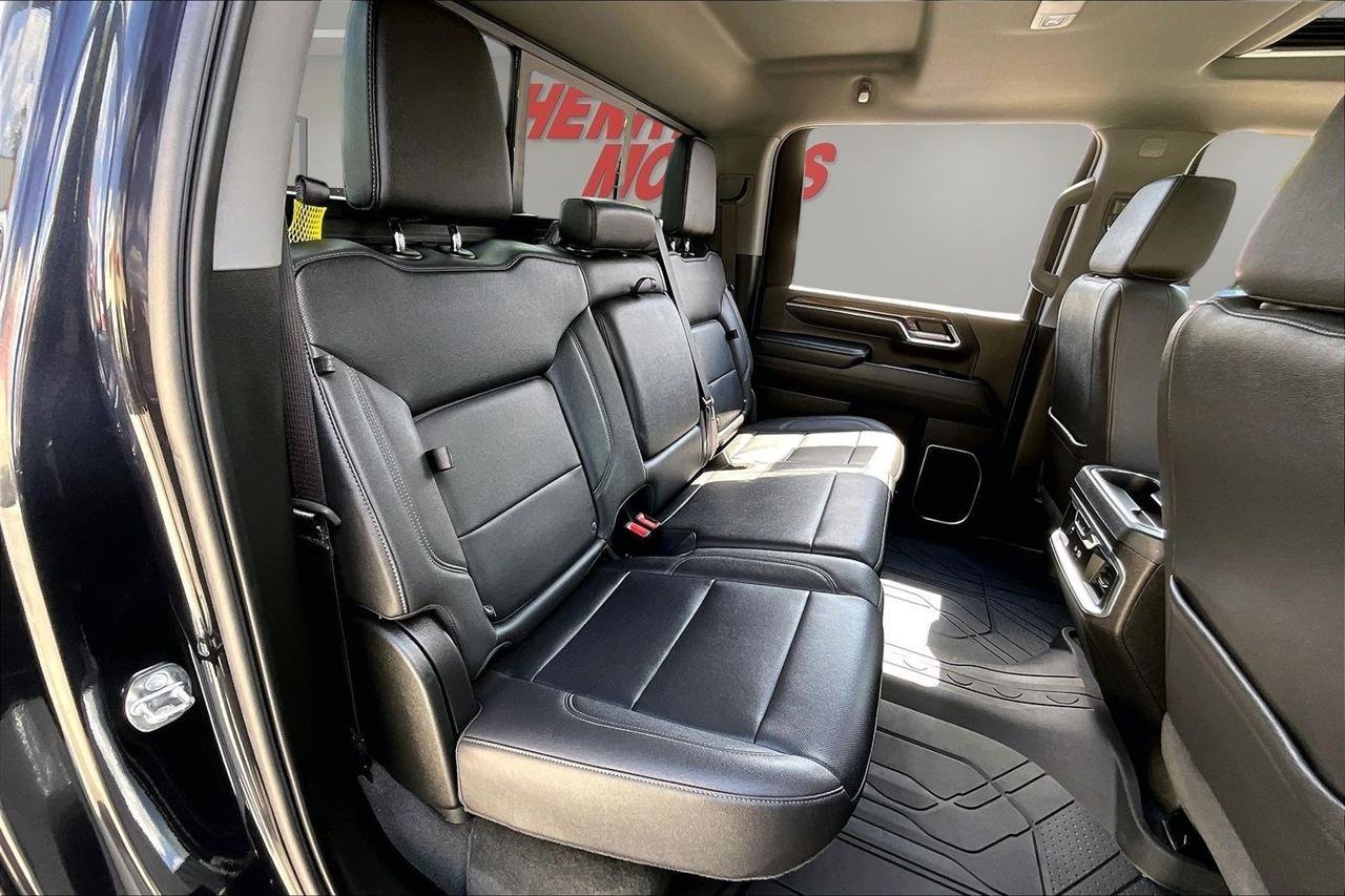 Used 2024 Chevrolet Silverado 3500 LTZ w/ LTZ Premium Package AWD/4WD image 28
