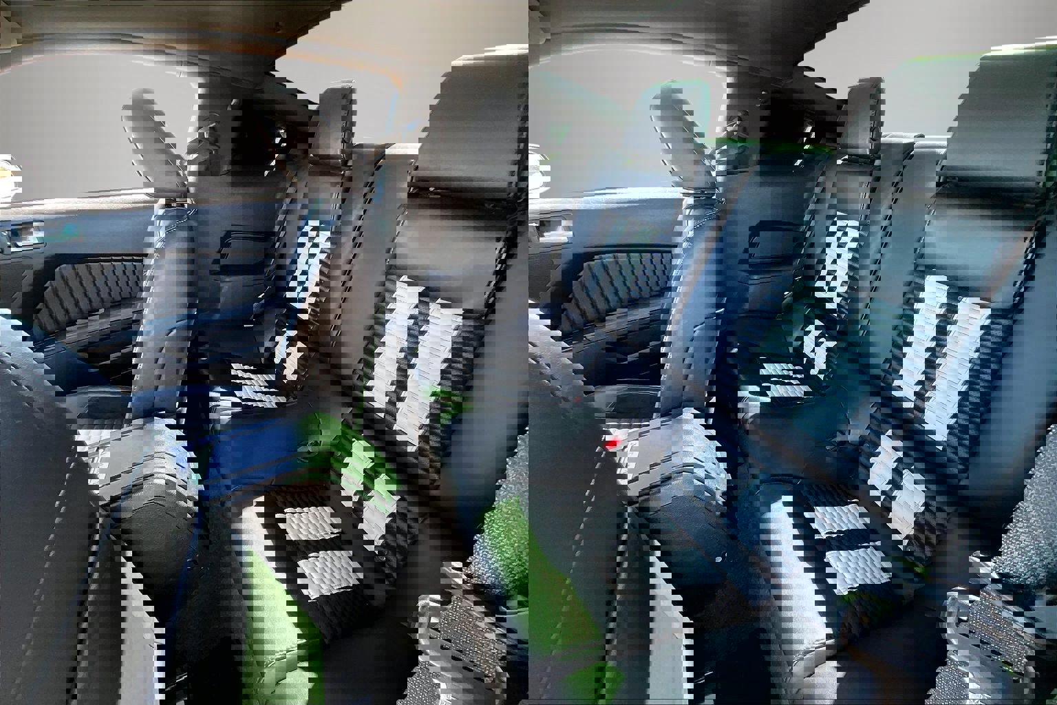 Used 2012 Ford Mustang Shelby GT500 w/ Electronics Pkg image 21