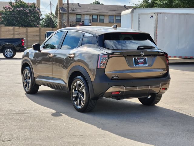 Used 2025 Nissan Kicks SV AWD/4WD image 3