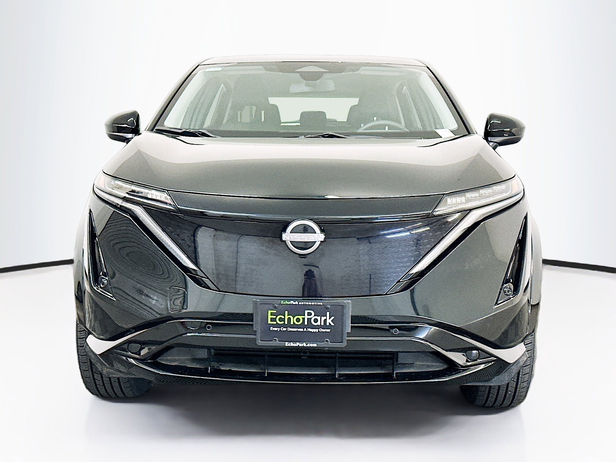 Used 2024 Nissan Ariya AWD image 2