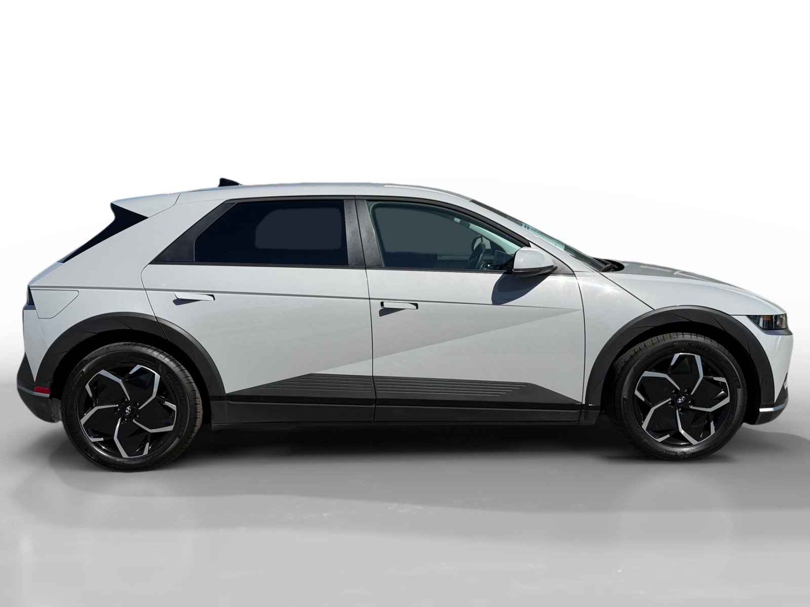 Certified 2024 Hyundai Ioniq 5 SEL RWD image 6
