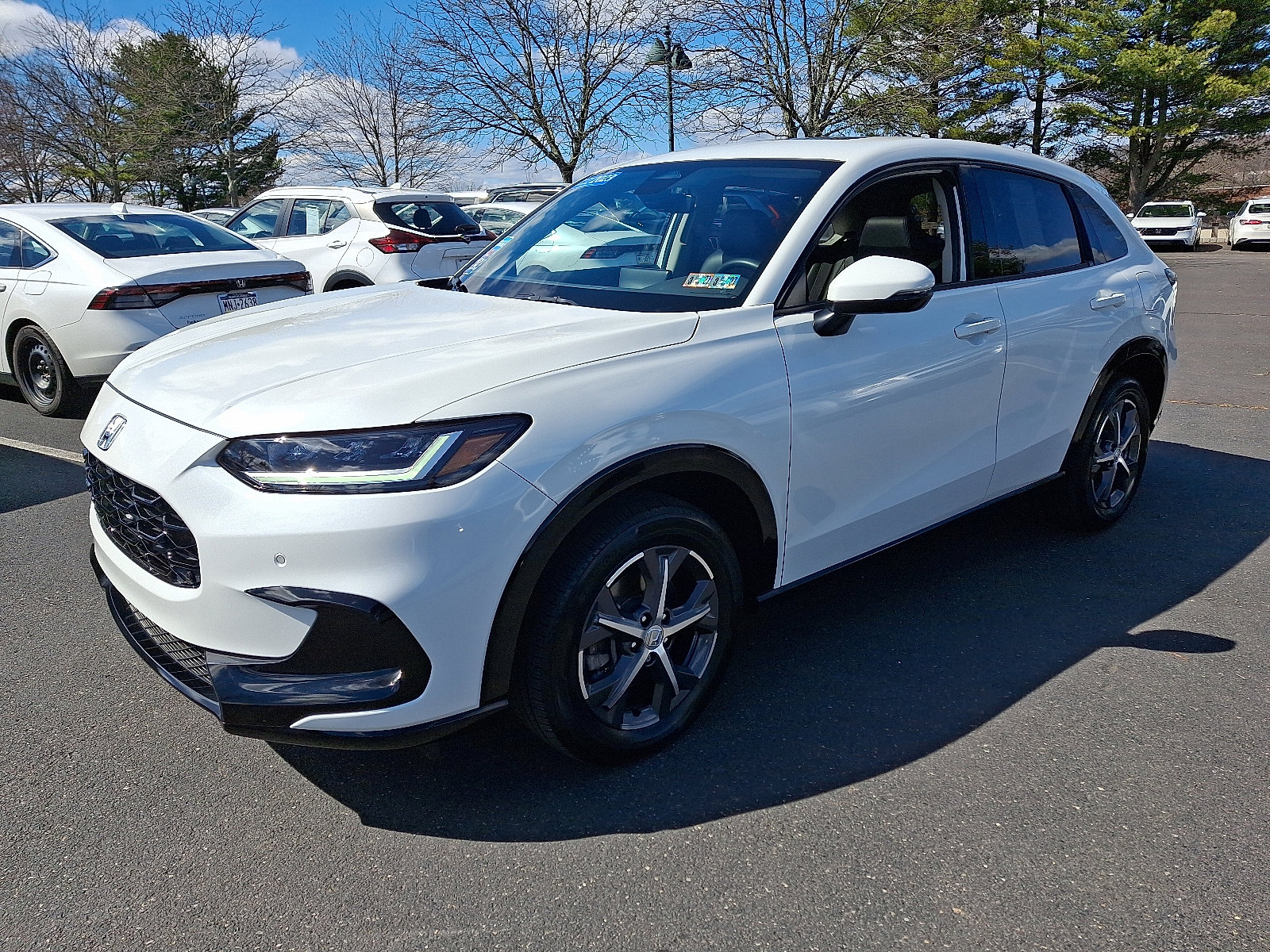 Used 2023 Honda HR-V EX-L image 3