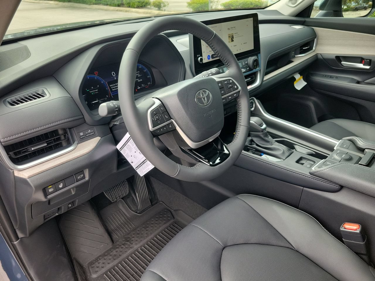 New 2026 Toyota Grand Highlander FWD image 16