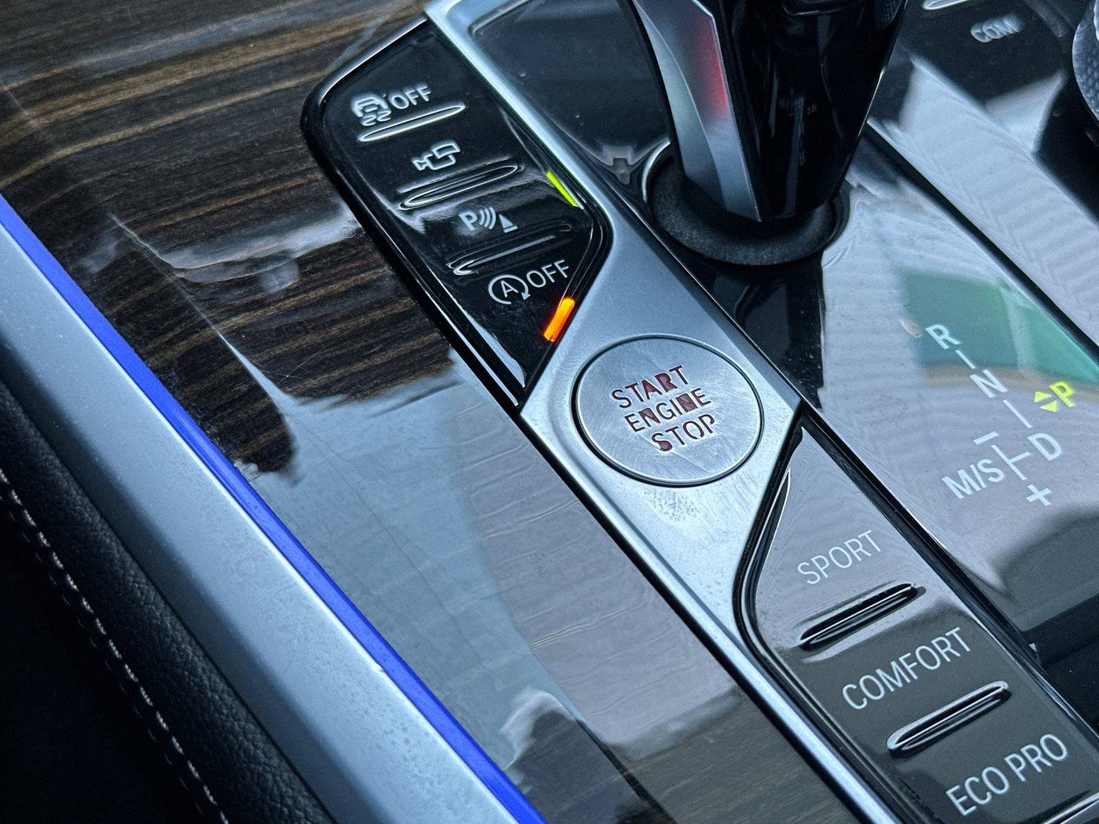 Used 2020 BMW X5 xDrive40i w/ Premium Package image 26