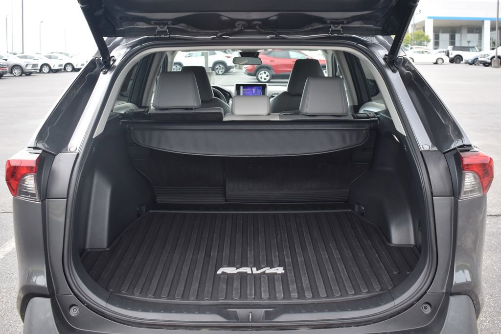 Used 2023 Toyota RAV4 XLE Premium FWD image 10