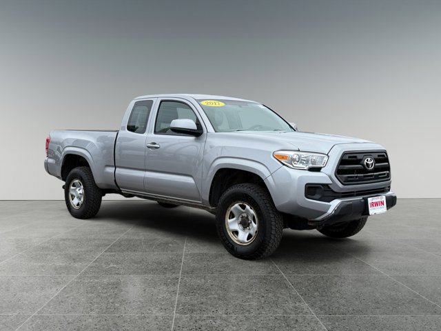 Used 2017 Toyota Tacoma SR image 7